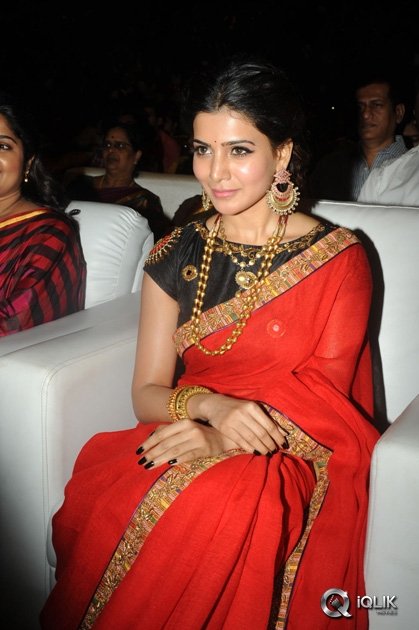 Samantha-at-Son-Of-Sathyamurthy-Movie-Audio-Launch